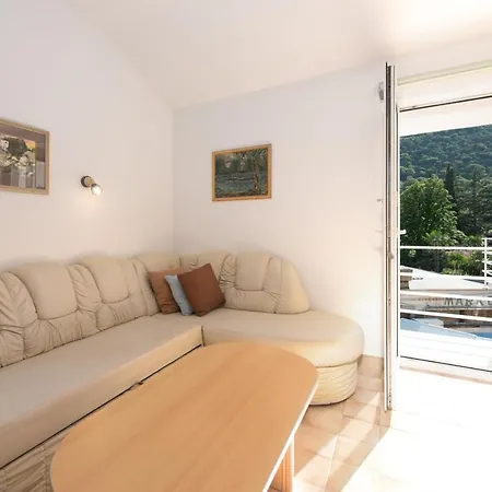 Apartment & Armanda